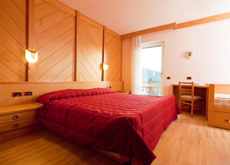 Hotel Rosalpina Фольгарія Екстер'єр фото