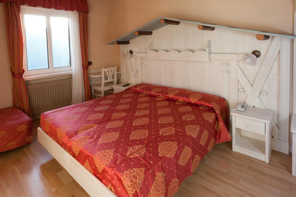 Hotel Rosalpina Фольгарія Екстер'єр фото